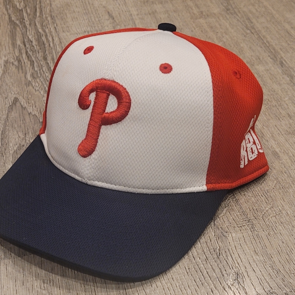 Philadelphia Phillies RBI hat snap back EUC